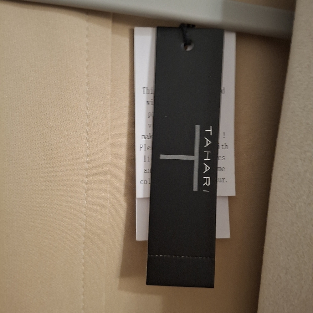 NWT T Tahari Faux Leather Trench In Bone - Picture 8 of 10